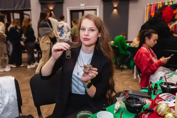 Новогодний лазерный художник